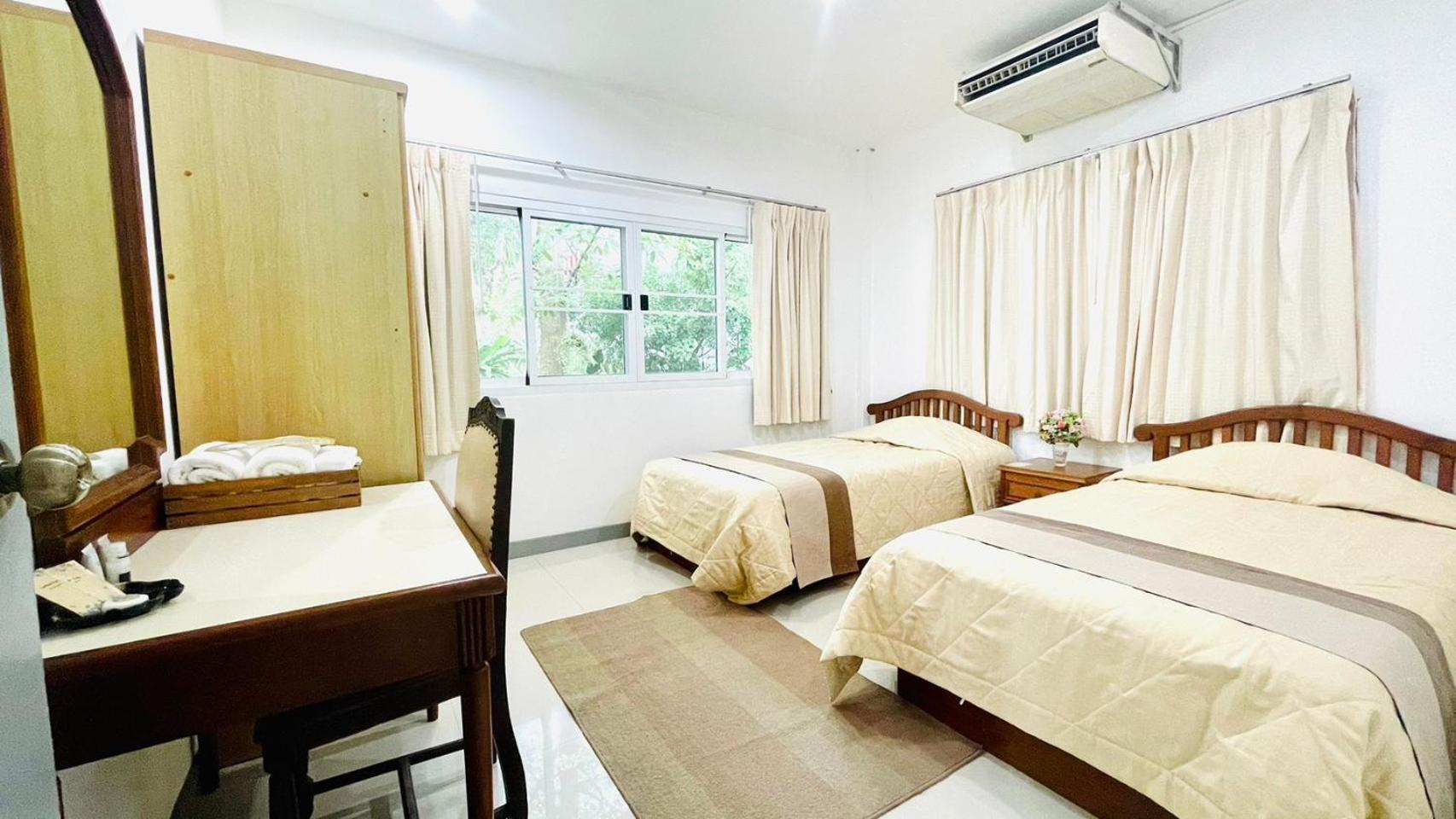 Baan Ing Khao Hotel Pak Chong Exterior foto