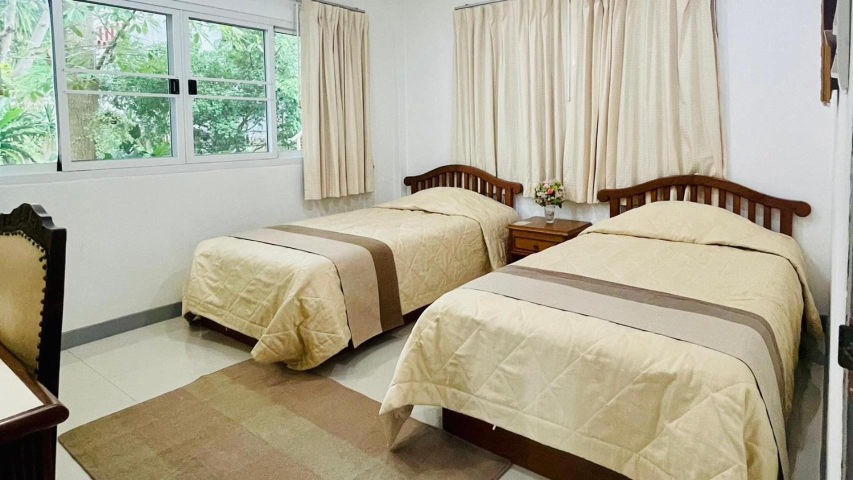 Baan Ing Khao Hotel Pak Chong Exterior foto