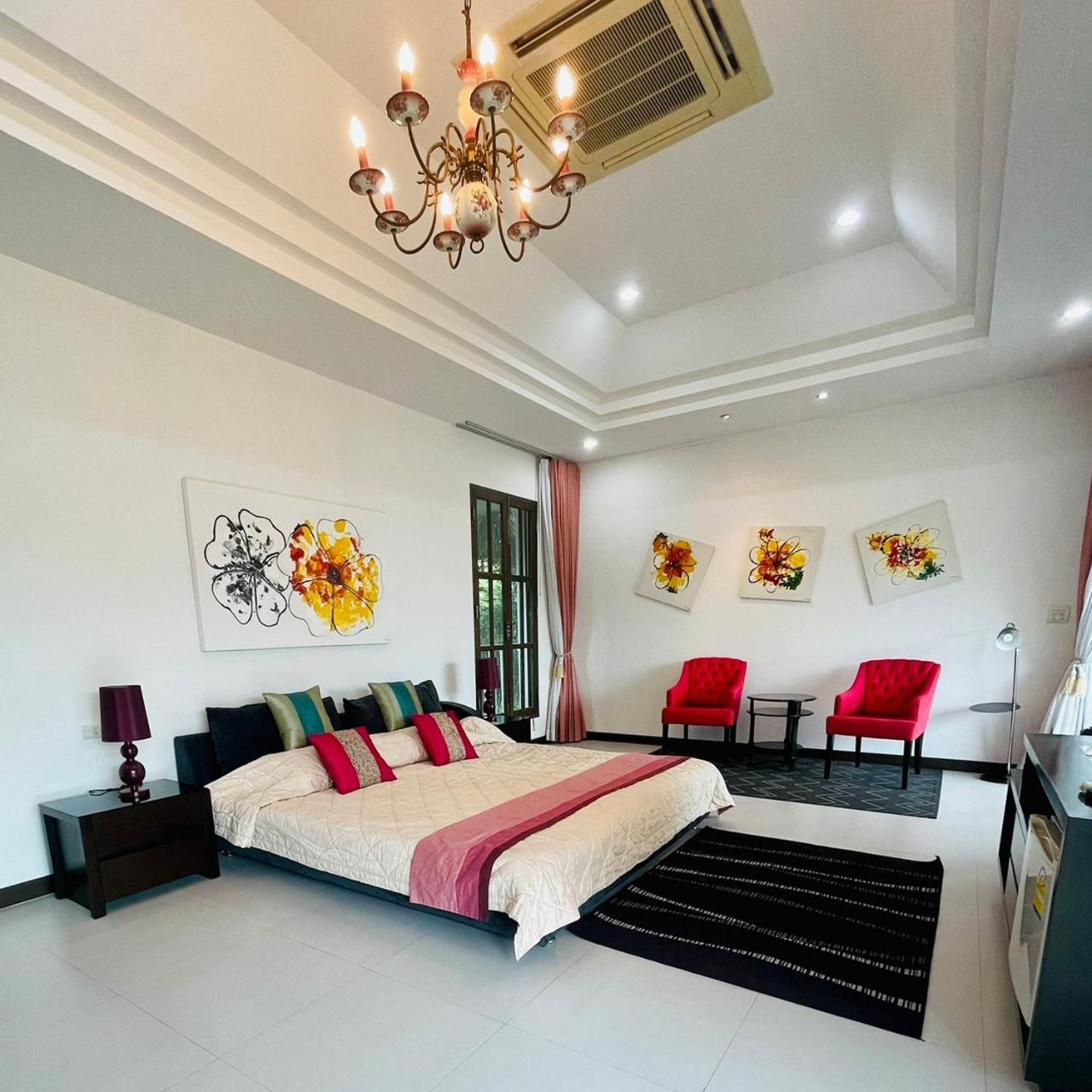 Baan Ing Khao Hotel Pak Chong Exterior foto
